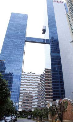 Pinchadora funcionaba en un local de Gabriel 'Gaby' Btesh P.H. Oceanía Business Plaza Torre 3000.
