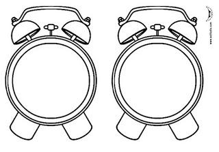 CAMISETA CON APLIQUE DE RELOJ DESPERTADOR EN FIELTRO CAMISETA CON APLIQUE DE RELOJ DESPERTADOR EN FIELTRO