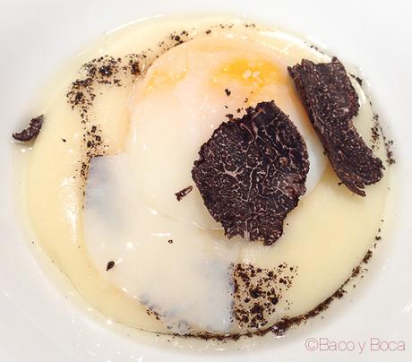 Restaurante DOP cremoso de patata ahumado huevo y trufa dop baco y boca