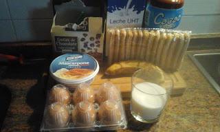 TIRAMISÚ DE PLÁTANO Y CHOCOLATE TIRAMISÚ DE PLÁTANO Y CHOCOLATE