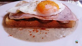 Crema de espárragos con tostada Crema de espárragos con tostada