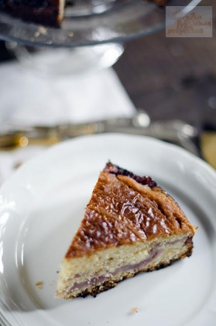 GÂTEAU BASQUE RELLENO CON FRESAS GÂTEAU BASQUE RELLENO CON FRESAS