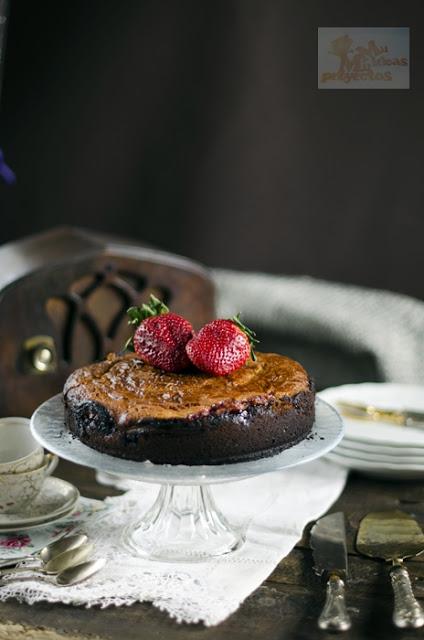 GÂTEAU BASQUE RELLENO CON FRESAS GÂTEAU BASQUE RELLENO CON FRESAS
