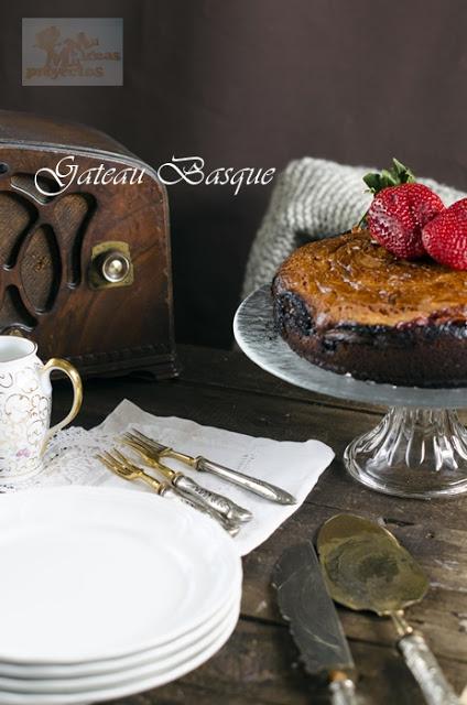 GÂTEAU BASQUE RELLENO CON FRESAS GÂTEAU BASQUE RELLENO CON FRESAS