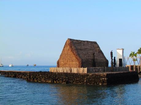 Ahuena Heiau. Las chozas sagradas. Isla Grande, Kona. Hawai