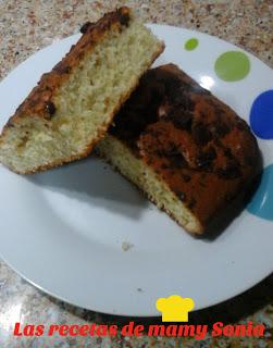 BIZCOCHO CON TROCITOS DE CHOCOLATE EN THERMOMIX BIZCOCHO CON TROCITOS DE CHOCOLATE EN THERMOMIX