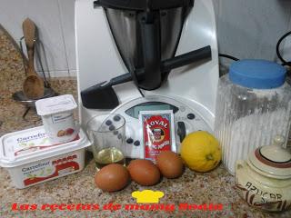 BIZCOCHO CON TROCITOS DE CHOCOLATE EN THERMOMIX BIZCOCHO CON TROCITOS DE CHOCOLATE EN THERMOMIX