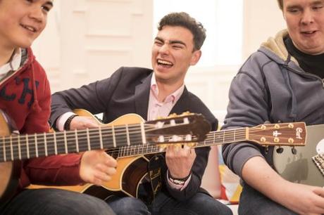 @FilmAndArtsTV estrena el reality #GuitarStar el próximo martes 15 de marzo @FilmAndArtsTV estrena el reality #GuitarStar el próximo martes 15 de marzo