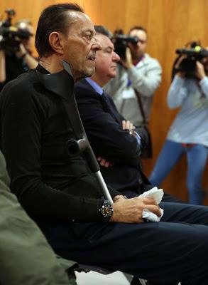 Julián Muñoz consigue el tercer grado Julián Muñoz consigue el tercer grado