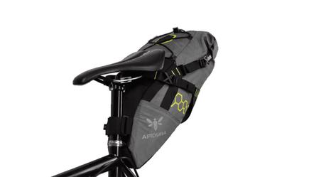 Bolso para sillín Apidura, una de las mejores piezas disponibles en el mercado con inteligentes detalles que justifican su precio Bolso para sillín Apidura, una de las mejores piezas disponibles en el mercado con inteligentes detalles que justifican su precio