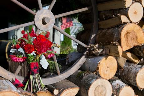 Una Boda Campestre con Tractor Incluido. Una Boda Campestre con Tractor Incluido.