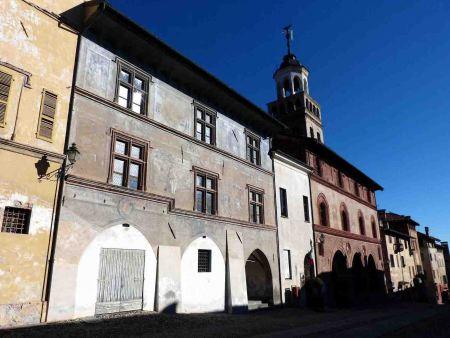 Fresco de la Geometría en Saluzzo Saluzzo