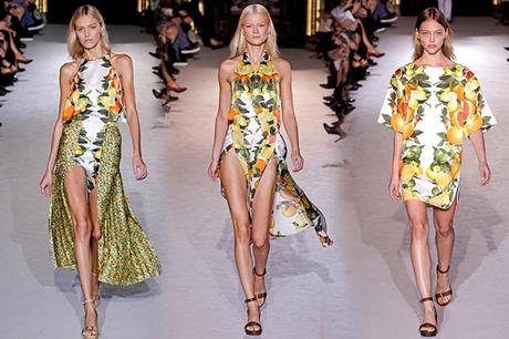 Los estampados frutales invadirán las vidrieras en primavera-verano!!! Los estampados frutales invadirán las vidrieras en primavera-verano!!!