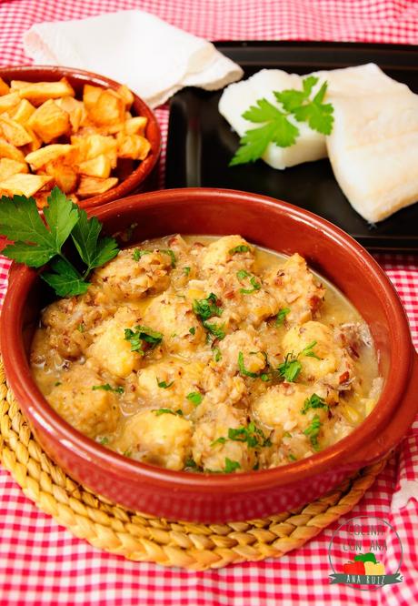 ALBÓNDIGAS DE BACALAO AL VAPOR CON SALSA DE ALMENDRAS (CON THERMOMIX Y TRADICIONAL) ALBÓNDIGAS DE BACALAO AL VAPOR CON SALSA DE ALMENDRAS (CON THERMOMIX Y TRADICIONAL)