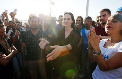 Angelina Jolie visita a refugiados sirios en el Líbano