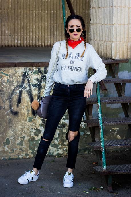 RIPPED JEANS RIPPED JEANS