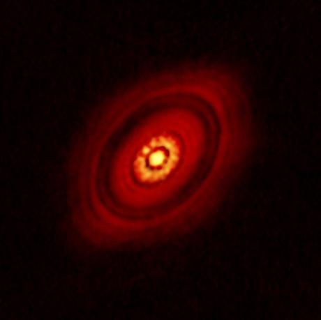 La génesis de un planeta alrededor de la estrella HL Tau La génesis de un planeta alrededor de la estrella HL Tau