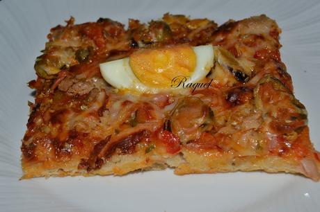 Pizza Marinera con Samfaina y Huevo Duro Pizza Marinera con Samfaina y Huevo Duro