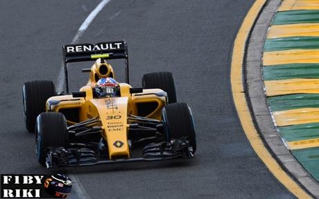 Renault se muestra cauteloso tras su primer contacto con la pista