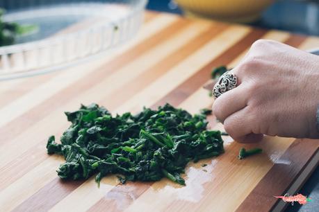HACK: Tortellini de queso, espinacas y piñones. HACK: Tortellini de queso, espinacas y piñones.