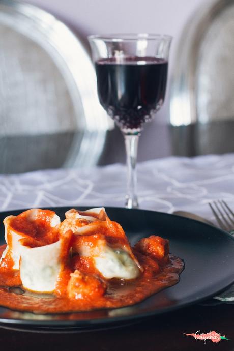 HACK: Tortellini de queso, espinacas y piñones. HACK: Tortellini de queso, espinacas y piñones.