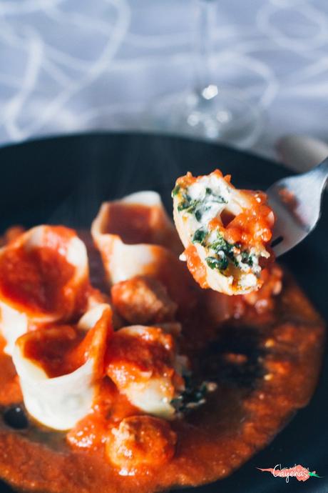 HACK: Tortellini de queso, espinacas y piñones. HACK: Tortellini de queso, espinacas y piñones.