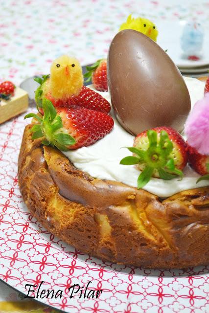 Cheesecake de chocolate blanco con relleno de fresas naturales