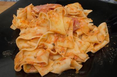 Pasta al vozka con calabacín y bacon de pavo Pasta al vozka con calabacín y bacon de pavo