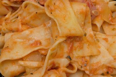 Pasta al vozka con calabacín y bacon de pavo Pasta al vozka con calabacín y bacon de pavo