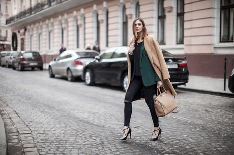 STREET STYLE INSPIRATION; ARMY GREEN JACKET.-