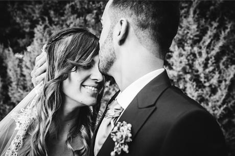 beso-novios-fotografia-boda-zaragoza