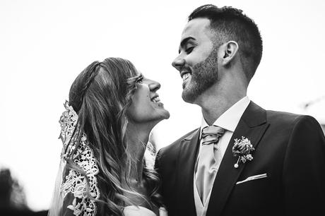 mirada-novios-fotografia-boda-zaragoza