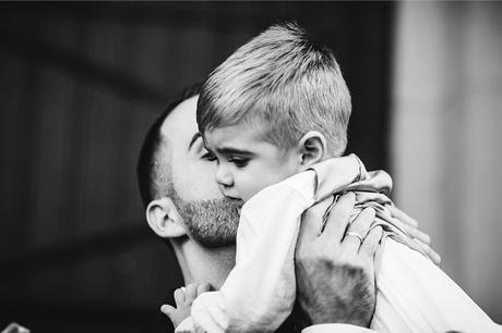 padre-hijo-beso-fotografia-boda-zaragoza