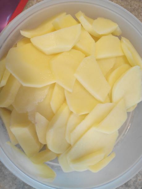 Ensaladilla campera tibia patatas