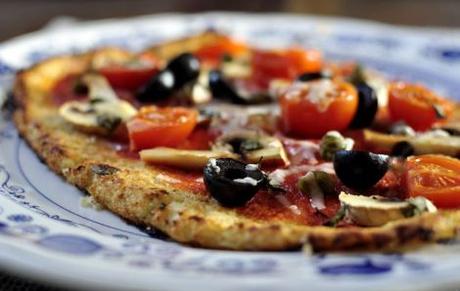 Pizza con base de coliflor sin glutén (#ColorYSabor) pizza-con-base-de-coliflor-09