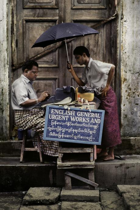 STEVE MCCURRY: UNA HISTORIA DETRÁS DE CADA IMAGEN STEVE MCCURRY: UNA HISTORIA DETRÁS DE CADA IMAGEN