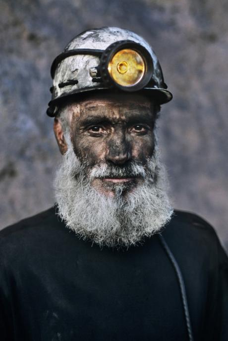 STEVE MCCURRY: UNA HISTORIA DETRÁS DE CADA IMAGEN STEVE MCCURRY: UNA HISTORIA DETRÁS DE CADA IMAGEN