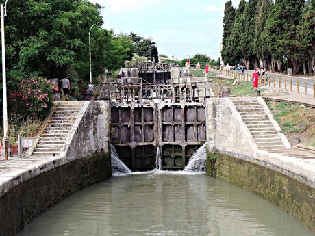 El Canal de Midi y sus esclusas. Visita de Béziers y Castelnaudary El Canal de Midi y sus esclusas. Visita de Béziers y Castelnaudary