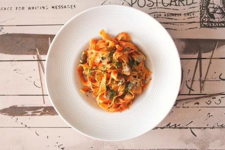 Tagliatelle bloody mary con almejas Tagliatelle bloody mary con almejas