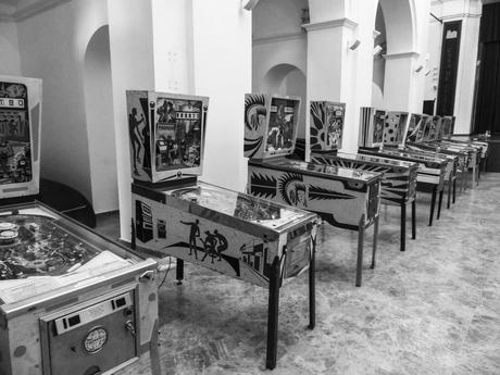 Pinball Party Pinballs-03