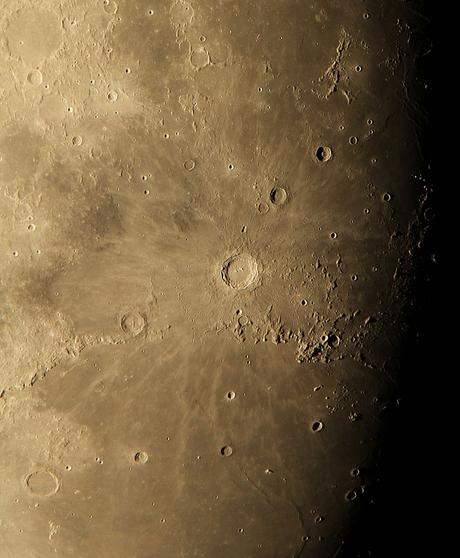 El quinto satélite más grande del Sistema Solar El quinto satélite más grande del Sistema Solar