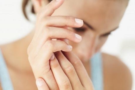 Cómo escoger la crema de manos más adecuada cuidados manos secas