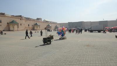 VISITA AL NORTE DE MARRUECOS (II). DE FEZ A MEKNES.Vista ...