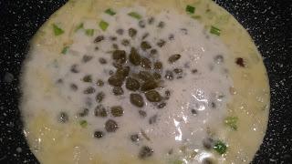 SOLOMILLOS DE SALMÓN CON SALSA DE MOSTAZA Y ALCAPARRAS SOLOMILLOS DE SALMÓN CON SALSA DE MOSTAZA Y ALCAPARRAS