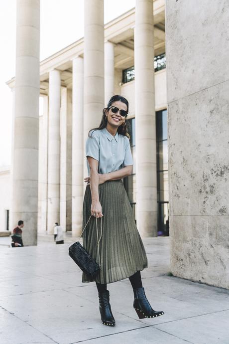 TOKYO Collage_Vintage_Reiss-Pleated_Skirt-Blue_Shirt-Palais_de_Tokyo-29