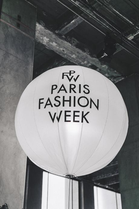 TOKYO Collage_Vintage_Reiss-Pleated_Skirt-Blue_Shirt-Palais_de_Tokyo-31