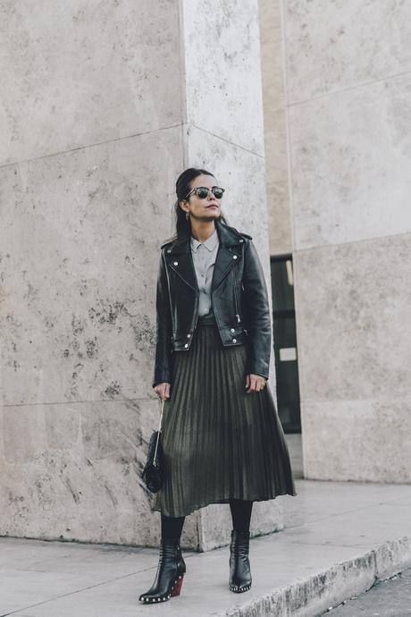 TOKYO Collage_Vintage_Reiss-Pleated_Skirt-Blue_Shirt-Palais_de_Tokyo-18