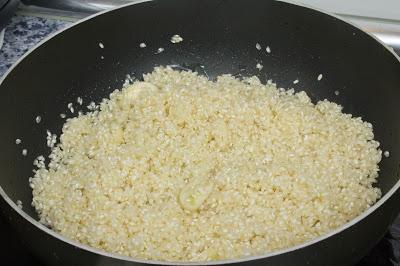 Arroz con pollo al ajillo Arroz con pollo al ajillo