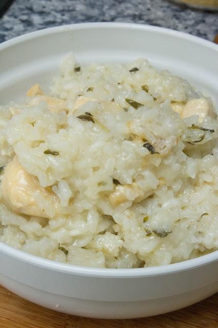 Arroz con pollo al ajillo Arroz con pollo al ajillo