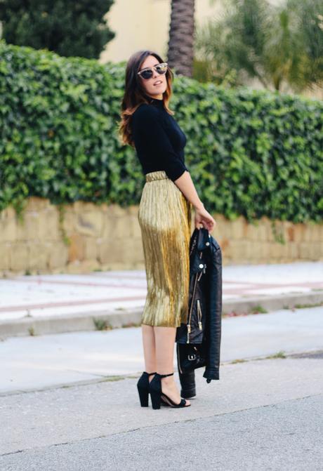 GOLD SKIRT